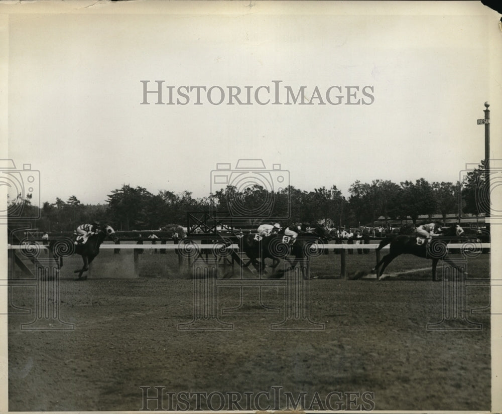 1930 Press Photo Saratoga track NY Panasette, Blind Lane & Ladana - net00108- Historic Images