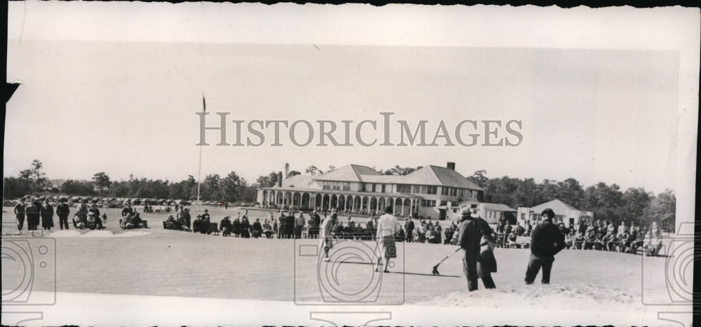 1940 Press Photo Mrs Estelle Lawson, Mrs Edward Stevens golf at Pinehurst NC- Historic Images