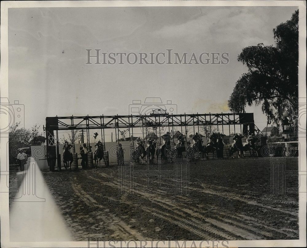 1931 Press Photo electric timer used for first time at Hawthorne Track, Chicago- Historic Images