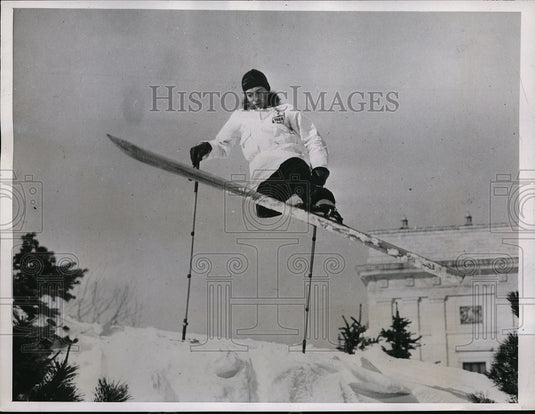 1938 Press Photo Jean -Yves Gosselin one legged skier at Quebec Canada- Historic Images