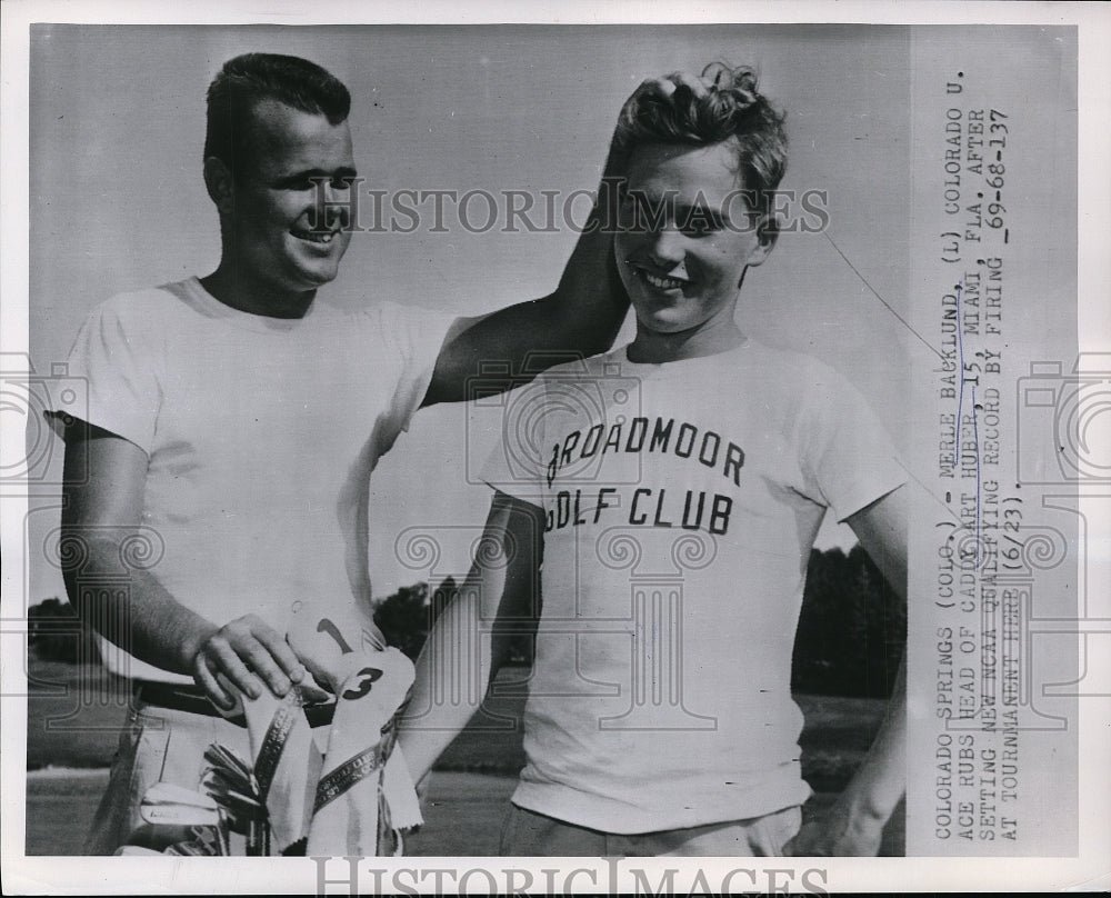 1955 Press Photo Merle Backlund &amp; caddy Art Huber at NCAA tournament in Colorado- Historic Images