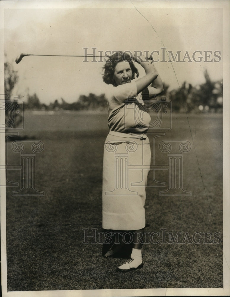 1933 Press Photo Mrs. R.W. Whittle in the Bayshore Women&#39;s Golf Tournament Miami- Historic Images