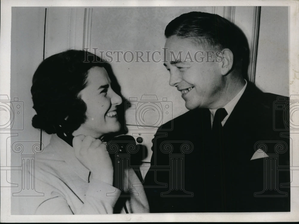 1938 Press Photo Helen Hicks &amp; fiance Whitney A Harb in Little Rock Arkansas- Historic Images