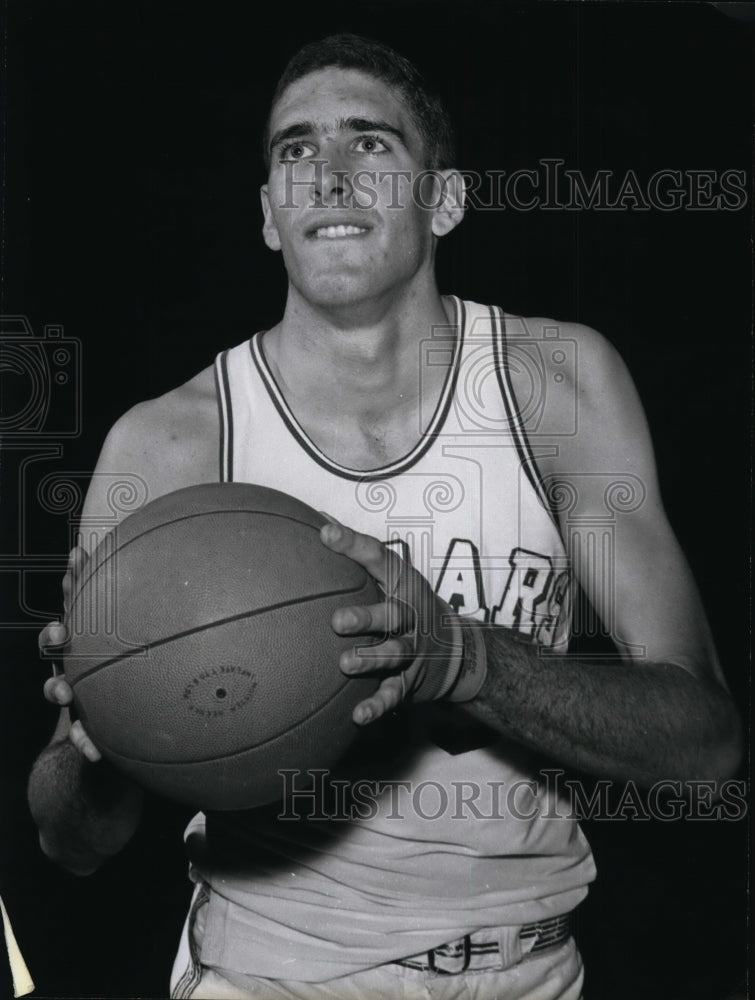 1966 Press Photo Brigham Young University basketball player in action- Historic Images