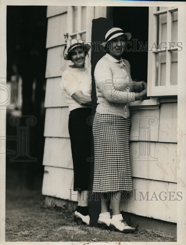 1937 Press Photo Mark K Browne, Mrs Charles Harbaugh in Cleveland Ohio- Historic Images