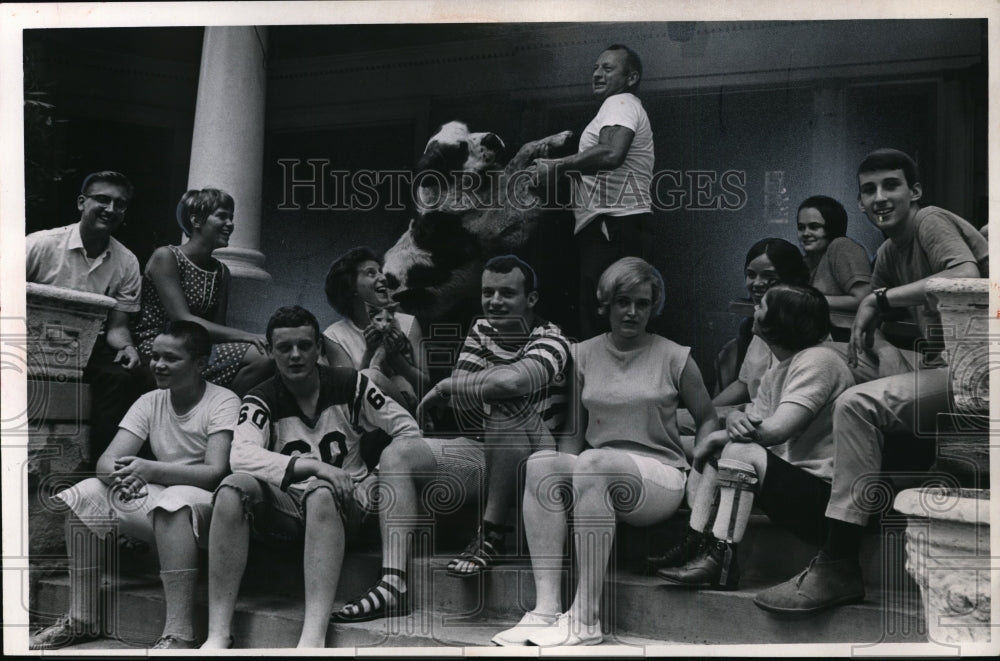 1967 Press Photo Gary, Rick, Bob &amp; Carol Burton, Wilma Deaton, Lou Jennings- Historic Images