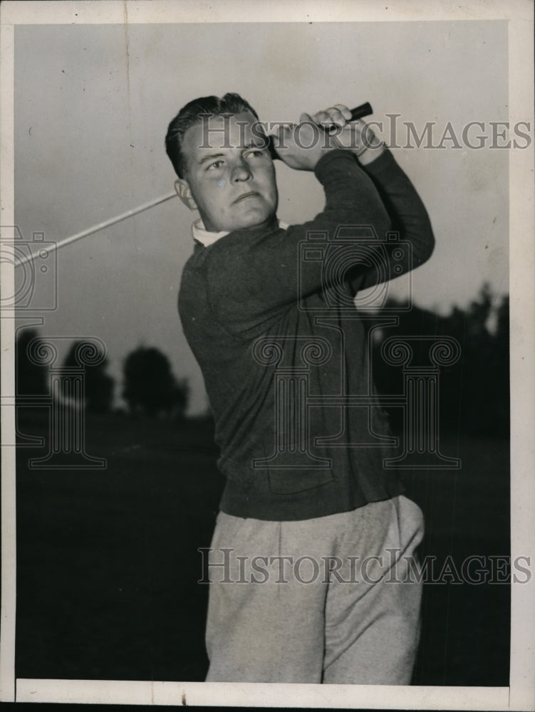 1937 Press Photo Johnny Goodman in National Amateur golf at Portland Oregon- Historic Images