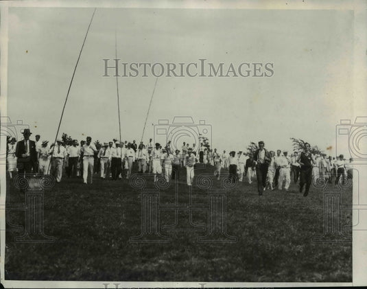 1932 Press Photo Gallery at Western Open follows Sir Walter Hagen and Juando- Historic Images