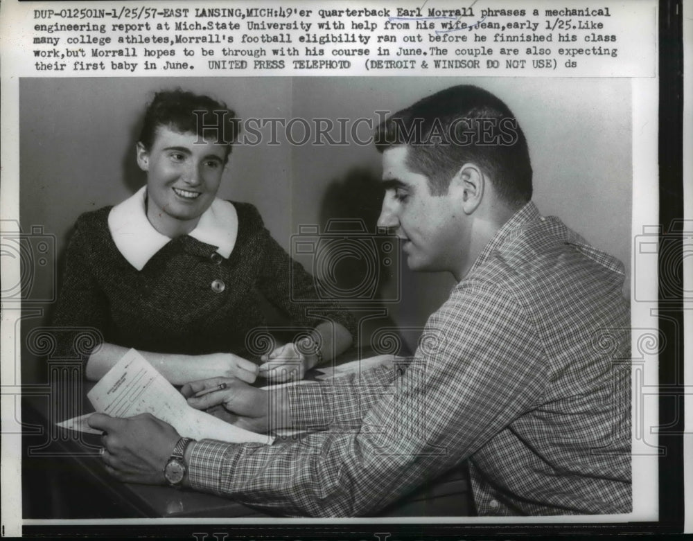 1957 Press Photo San Francisco 49ers quarterback Earl Morrall with wife- Historic Images