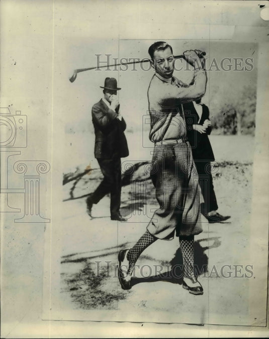 1927 Press Photo Golfer Joe Turnosa takes a shot on the golf course - net05154- Historic Images