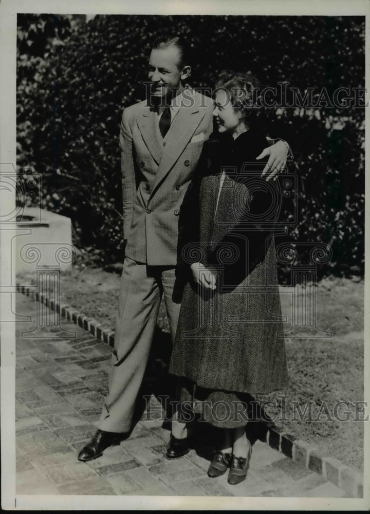 1935 Press Photo Jimmy DeShong NY Yankee relief pitcher &amp; bride Esther Heinly- Historic Images