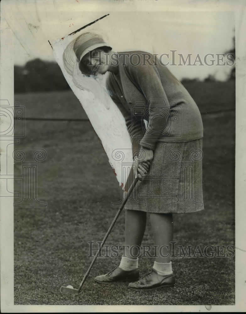 1930 Press Photo Maureen Orcutt pro woman golfer on a course - net05556- Historic Images