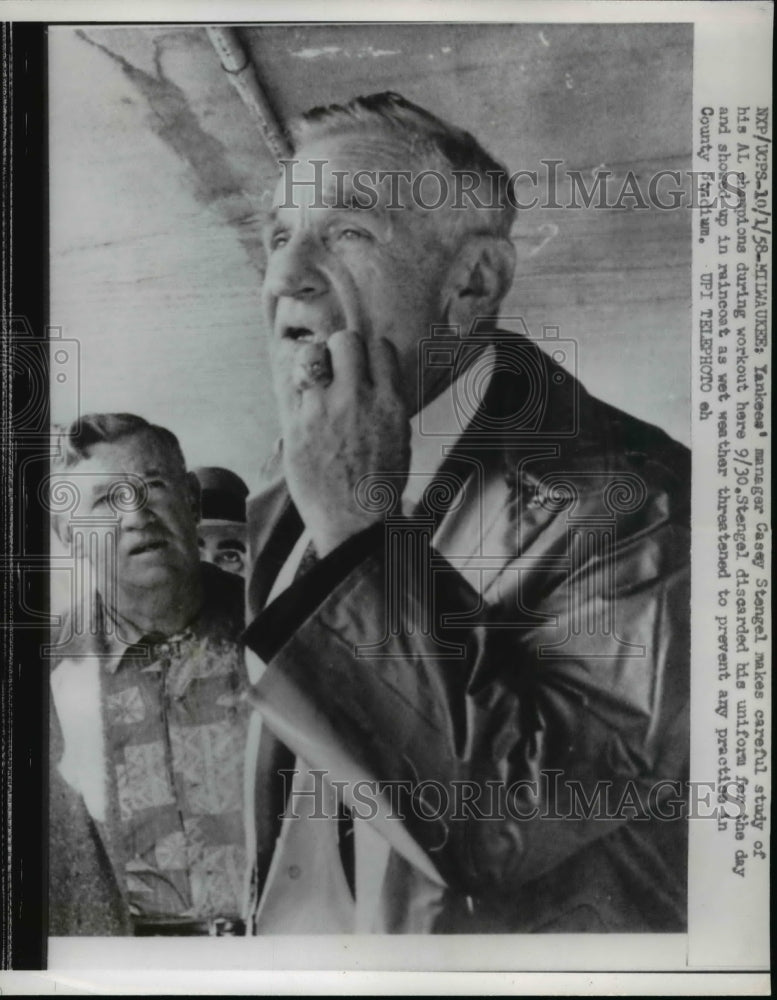 1958 Press Photo Pennant winning Yankees manager Casey Stengel at practice- Historic Images