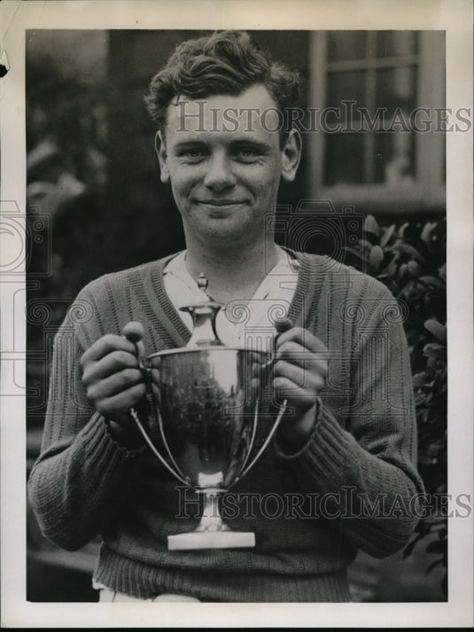 1937 Press Photo RE Mulliken won Hard Court Tennis Open in London - net05767- Historic Images
