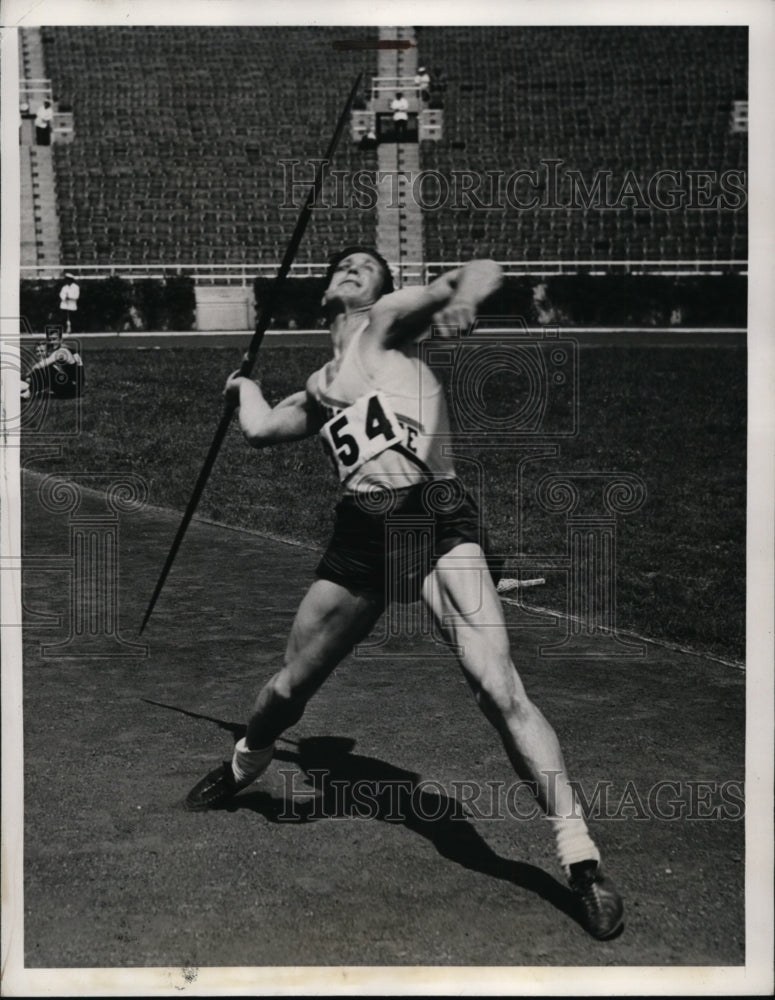 1937 Press Photo Marquette javelin thrower Ward L. Cuff in New York City- Historic Images