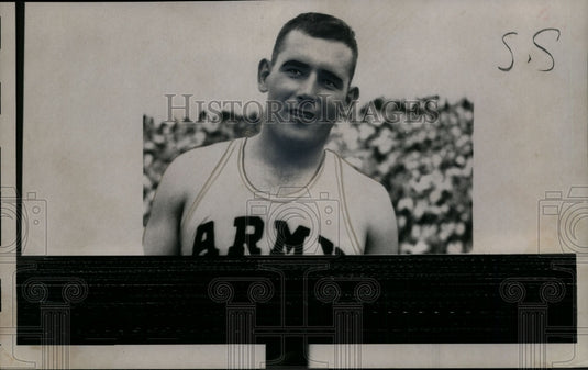 1961 Press Photo Lt Jay Silvester US Army discus world record of 60.56- Historic Images