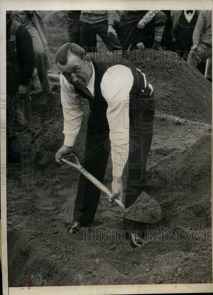 1932 Press Photo Jack Sharkey boxer training for Max Schmeling bout - net08238- Historic Images