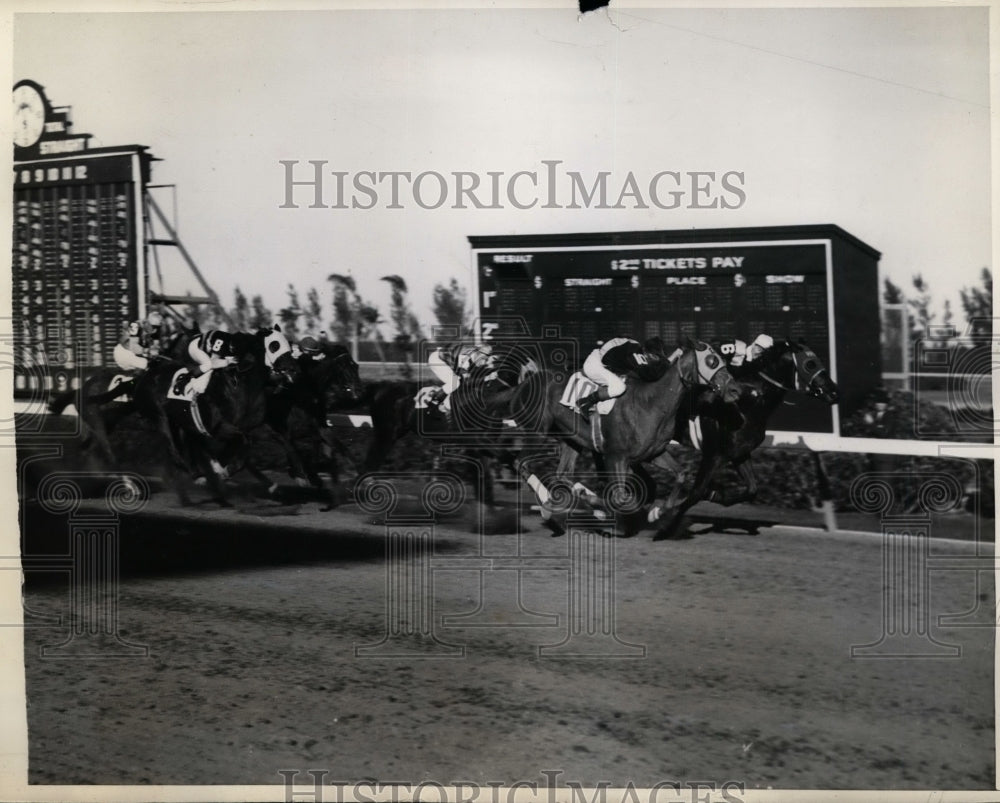 1936 Press Photo Opening day race at Florida Hialeah Park Whopper, Stand Pat- Historic Images