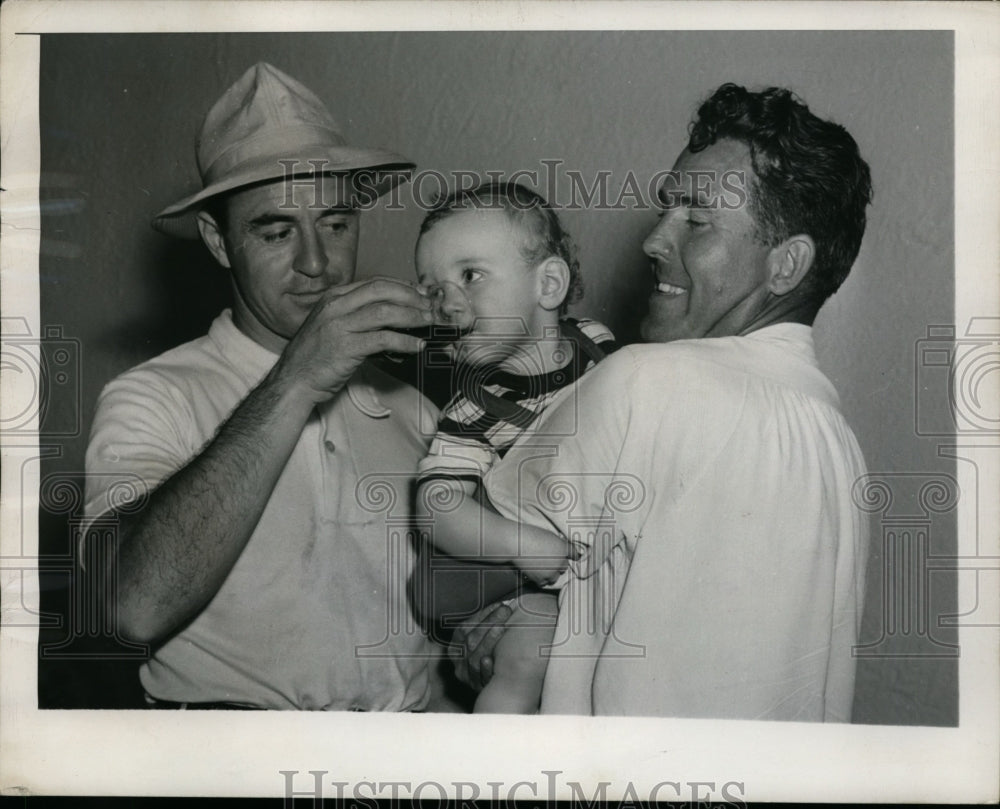 1947 Press Photo Sam Snead, Dick White &amp; baby Herman G Keiser at Miami Open- Historic Images