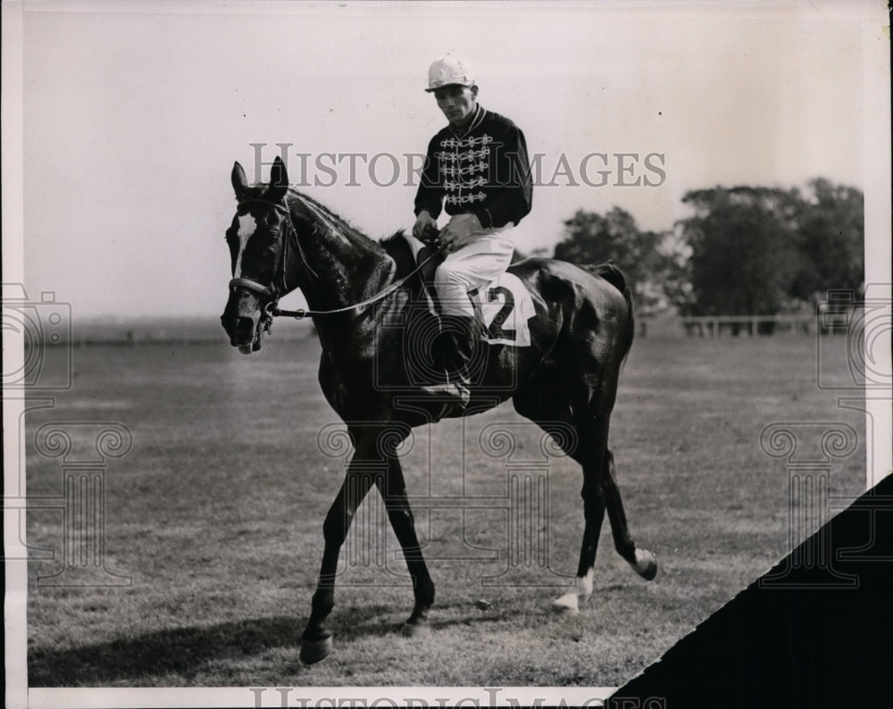 1936 Press Photo LE Stoddard Jr on Blackcock at Rockaway Steeplechase in NY- Historic Images