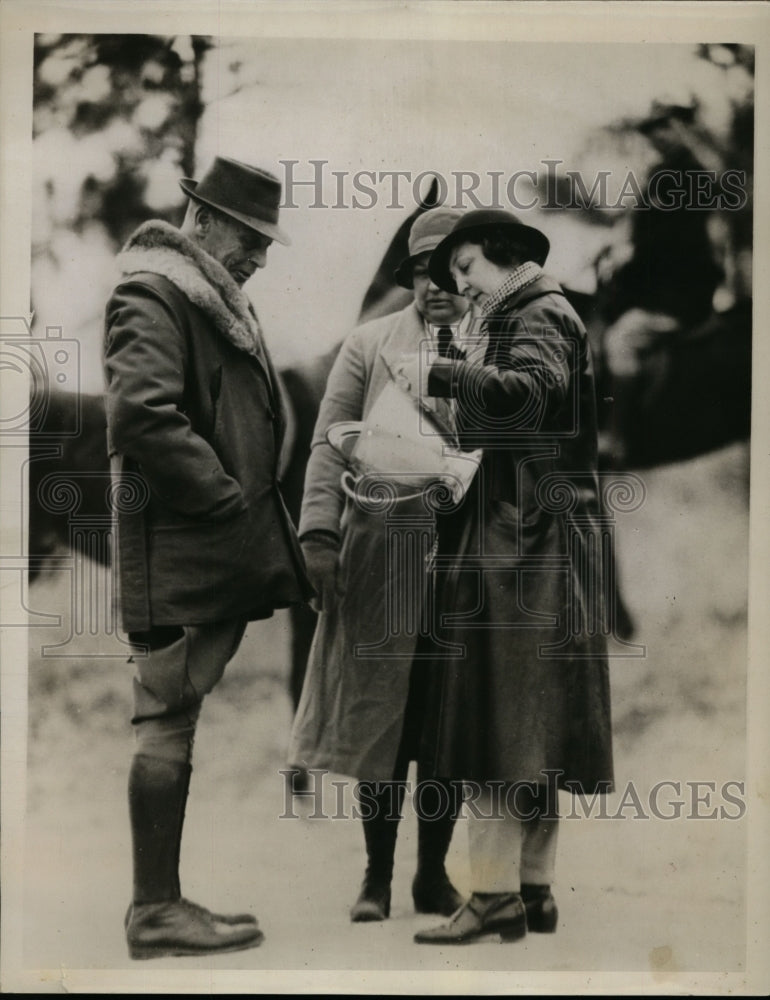 1934 Press Photo Jay F Carlisle, wife &amp; Ed Spear at Pointer Club of America in N- Historic Images