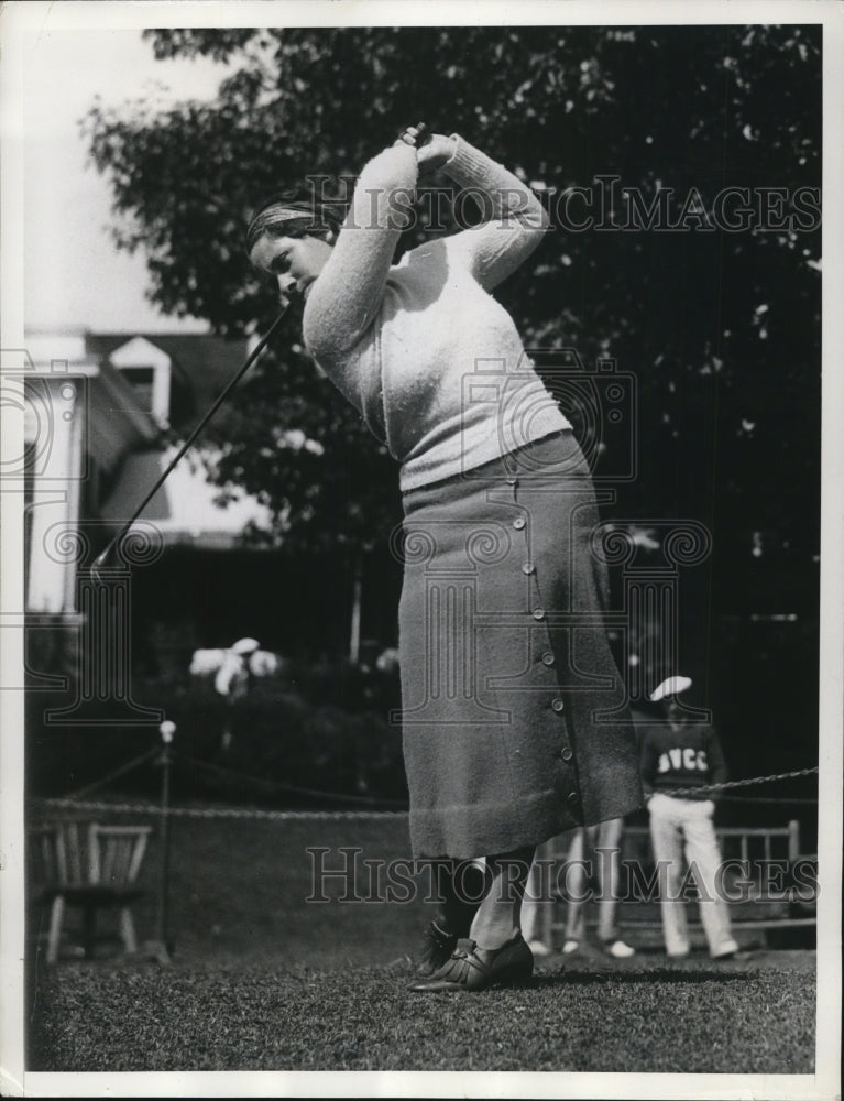 1934 Press Photo Mrs William Lyons in US Women&#39;s Golf Championship in PA- Historic Images