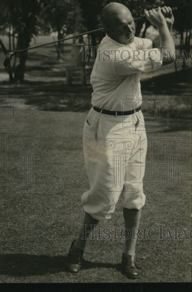 1926 Press Photo WJ Baker golfer from Dallas Texas on a course - net12551- Historic Images