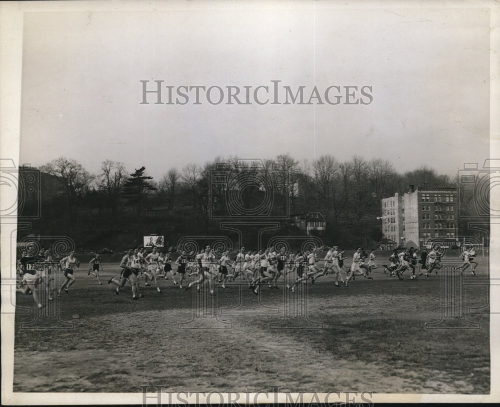 1943 Press Photo Start of croos country championship NYC won by Don Burnham- Historic Images