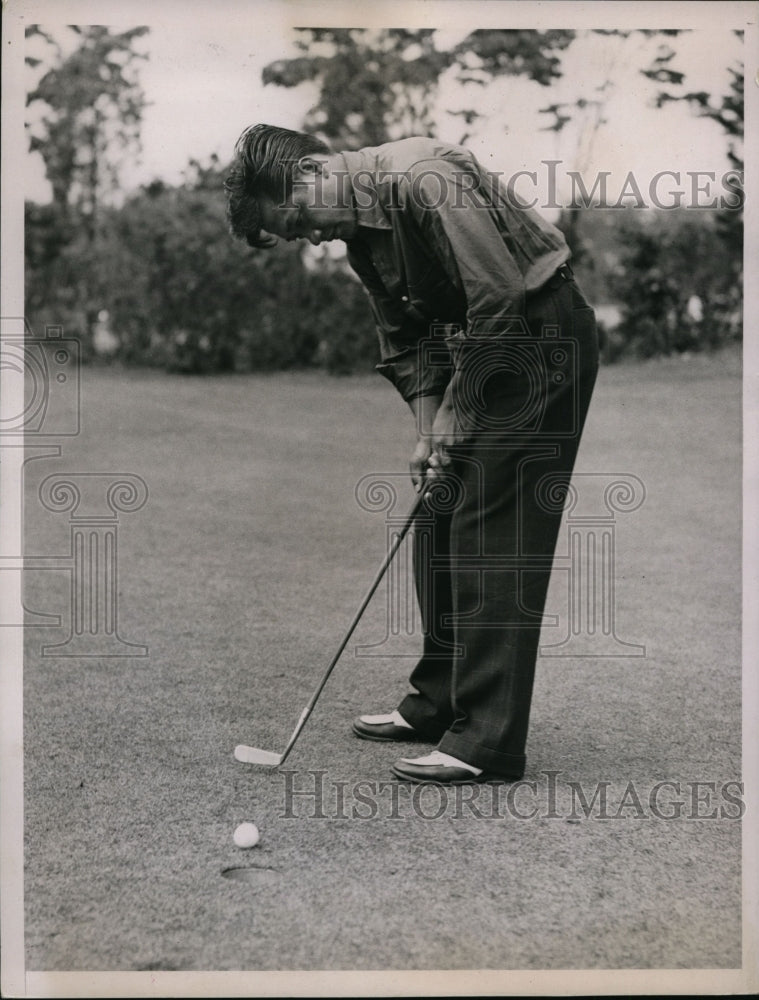 1936 Press Photo Kammy Laul of Honolulu scored 76 hes putting at 8th green- Historic Images