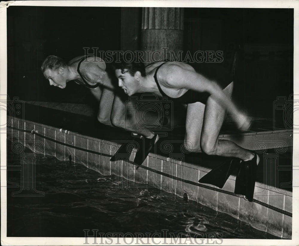 1941 Press Photo Columbia swim team Gunnar Ohberg &amp; David St John - net13616- Historic Images