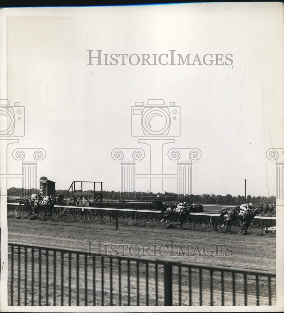 1937 Press Photo Belmont Park NY race Flying Good, Charing Cross - net15168- Historic Images