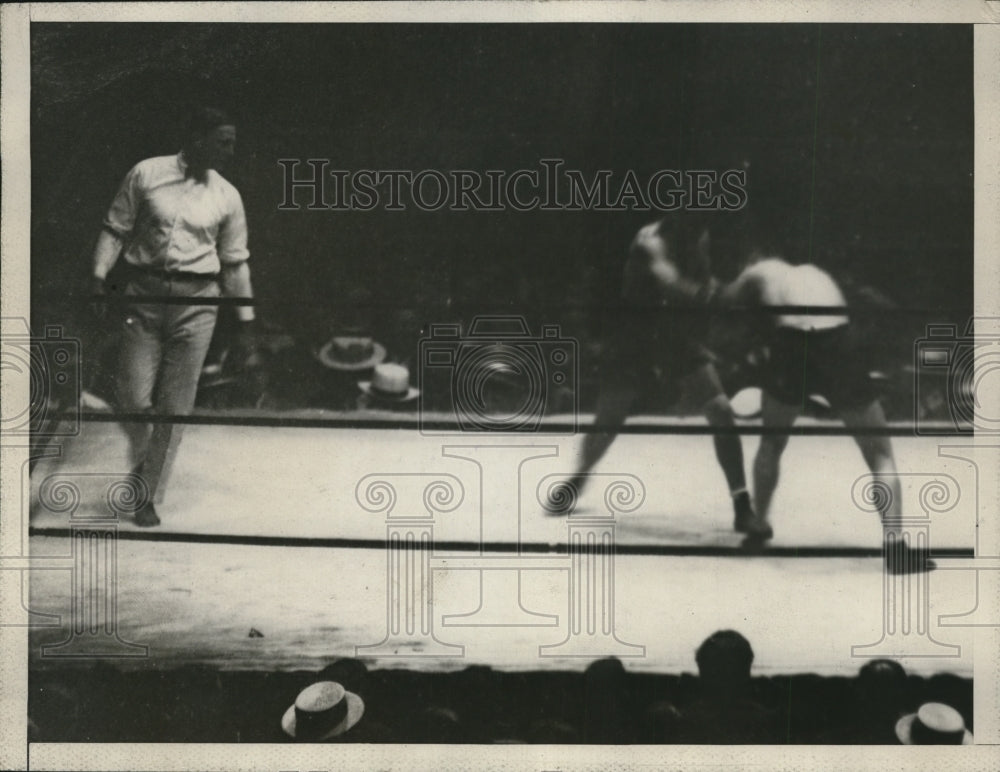 1926 Press Photo Pete Latzo vs Willie Harmon in boxing bout - net15237- Historic Images
