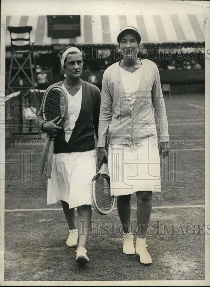 1931 Press Photo Two women at a tennis court - net17905- Historic Images