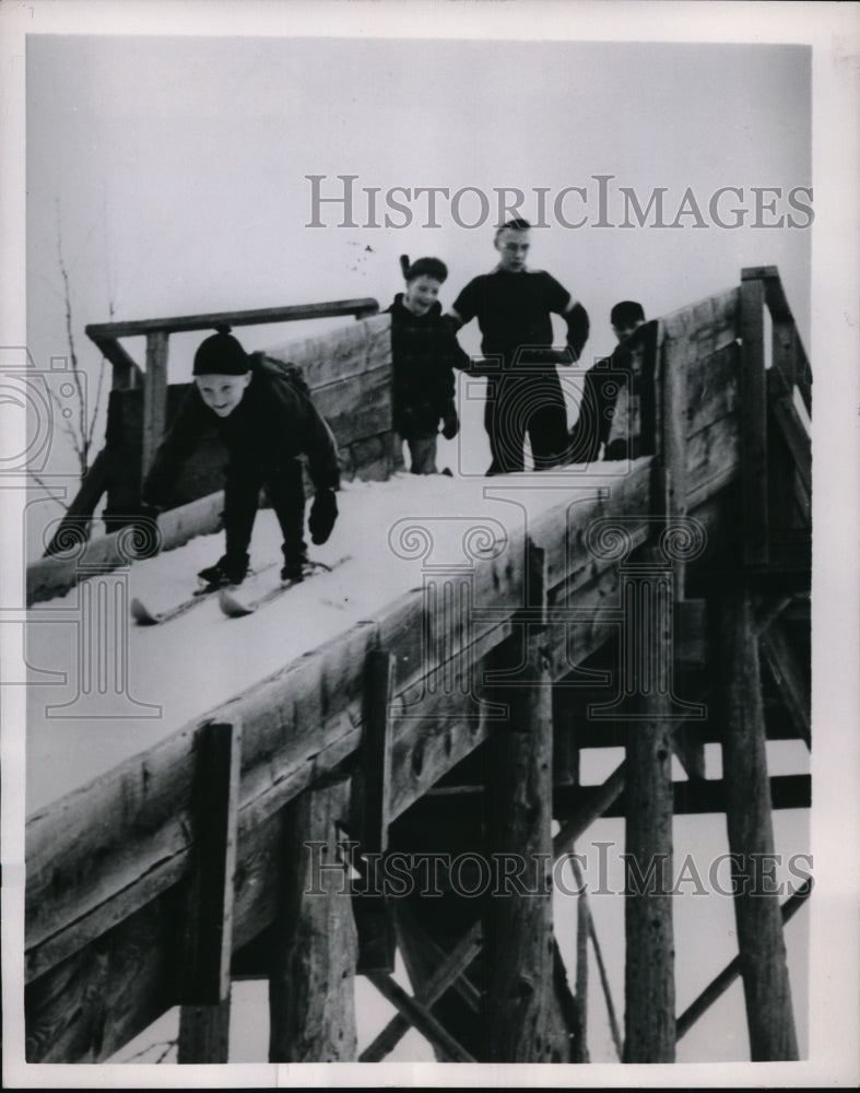 1954 Press Photo Robert Koivula in ski jump at Teal Lake in Michigan - net18217- Historic Images