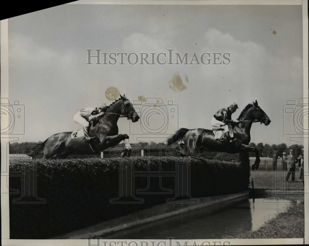 1938 Press Photo Belmont Park NY race Santi Quarant vs Masked Knight, Rideaway- Historic Images