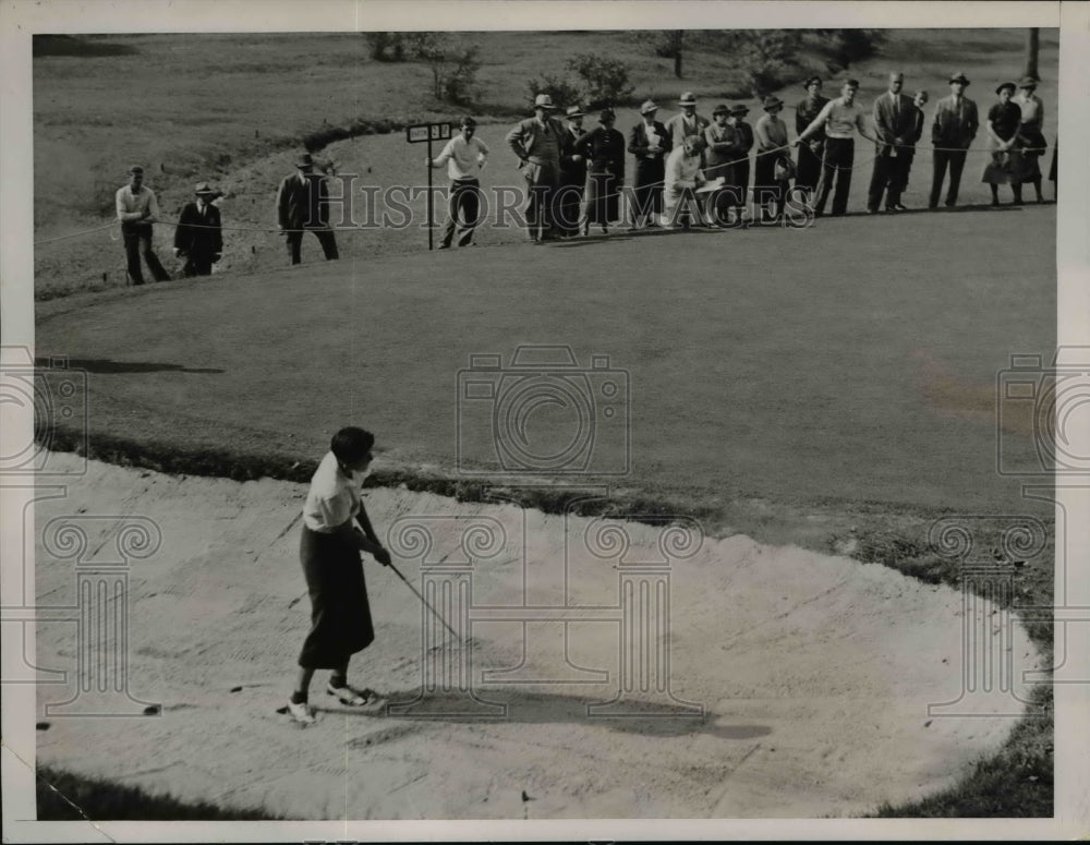 1936 Press Photo Marion Miley in sandtrap at tournament golf course - net19569- Historic Images