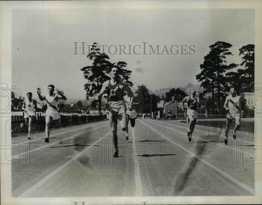 1935 Press Photo George Anderson vs Dean & Voight in 100 yard dash - net19588- Historic Images