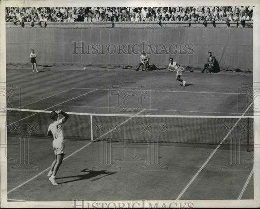 1944 Press Photo Lt Don McNeill vs Sgt Frank Parker National Amateur tennis- Historic Images