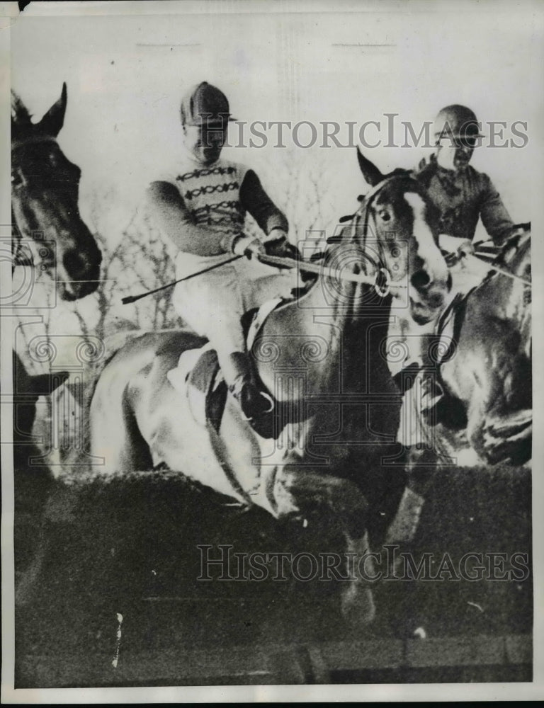 1938 Press Photo Flying Minute for Grand National steeplechase at Aintree- Historic Images