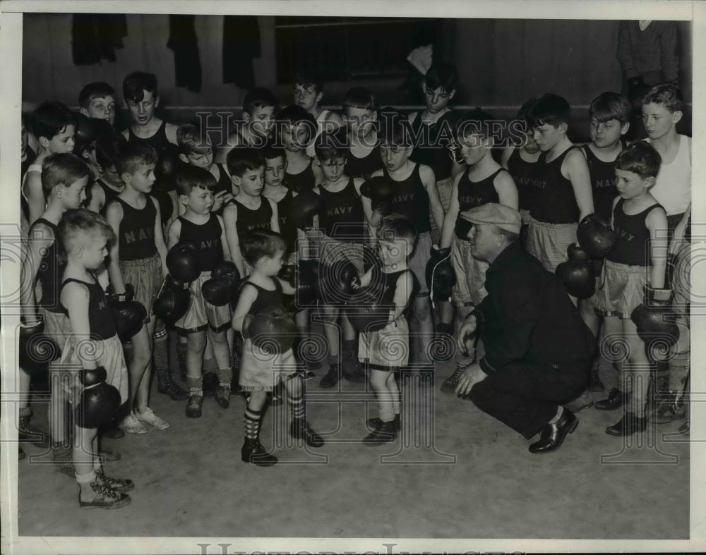 1933 Press Photo Spike Webb &amp; boxers at US Naval Academy G White &amp; T Carroll- Historic Images