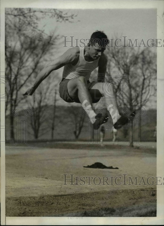 1931 Press Photo Carl E Green broad jumper at US Military Academy - net21287- Historic Images