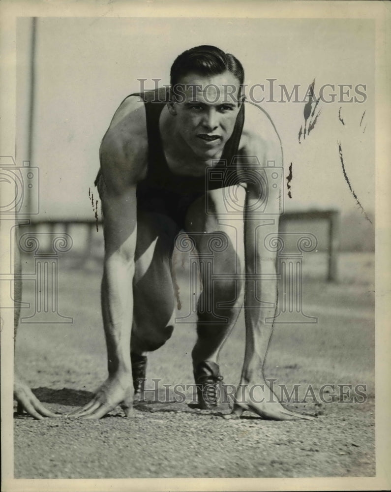 1927 Press Photo Captain Jimmy Charteu University of Washington half miler- Historic Images