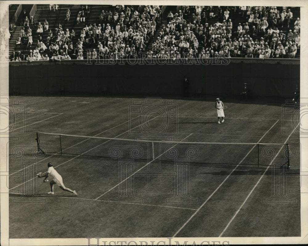 1933 Press Photo Helen Jacobs plays Eunice Dean in tennis match, Forest Hills NY- Historic Images