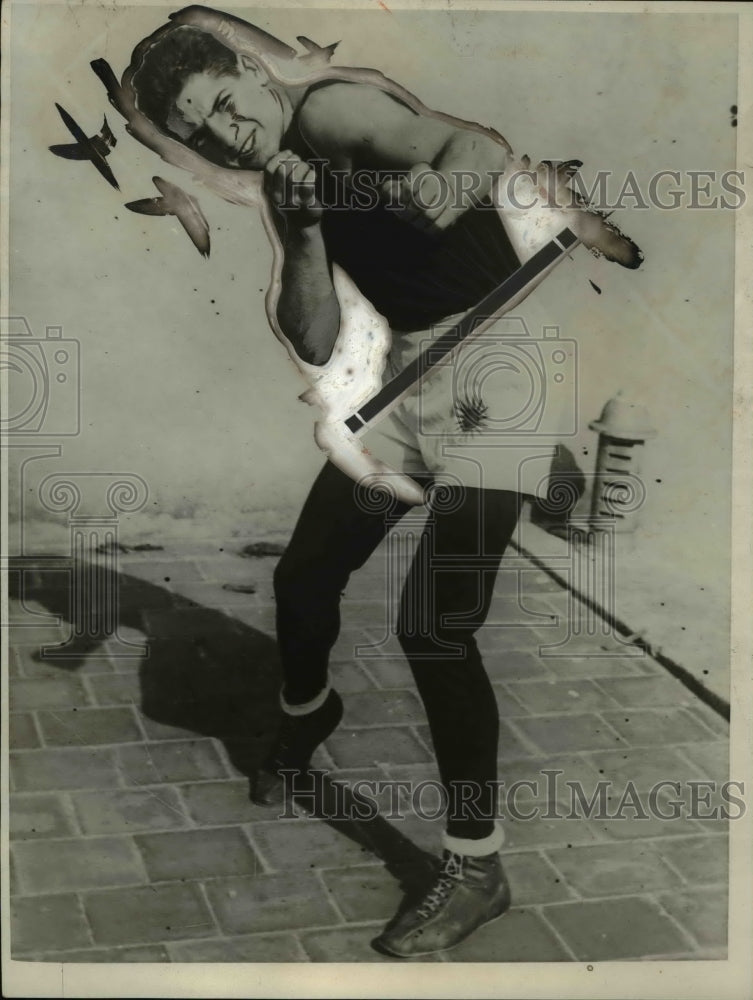 1924 Press Photo Joe Gonzalez at boxing training at a gym - net24013- Historic Images