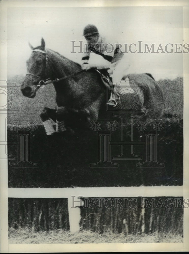 1936 Press Photo GH Pete Bostwich on Castle Irwell in Corinthian Chase- Historic Images