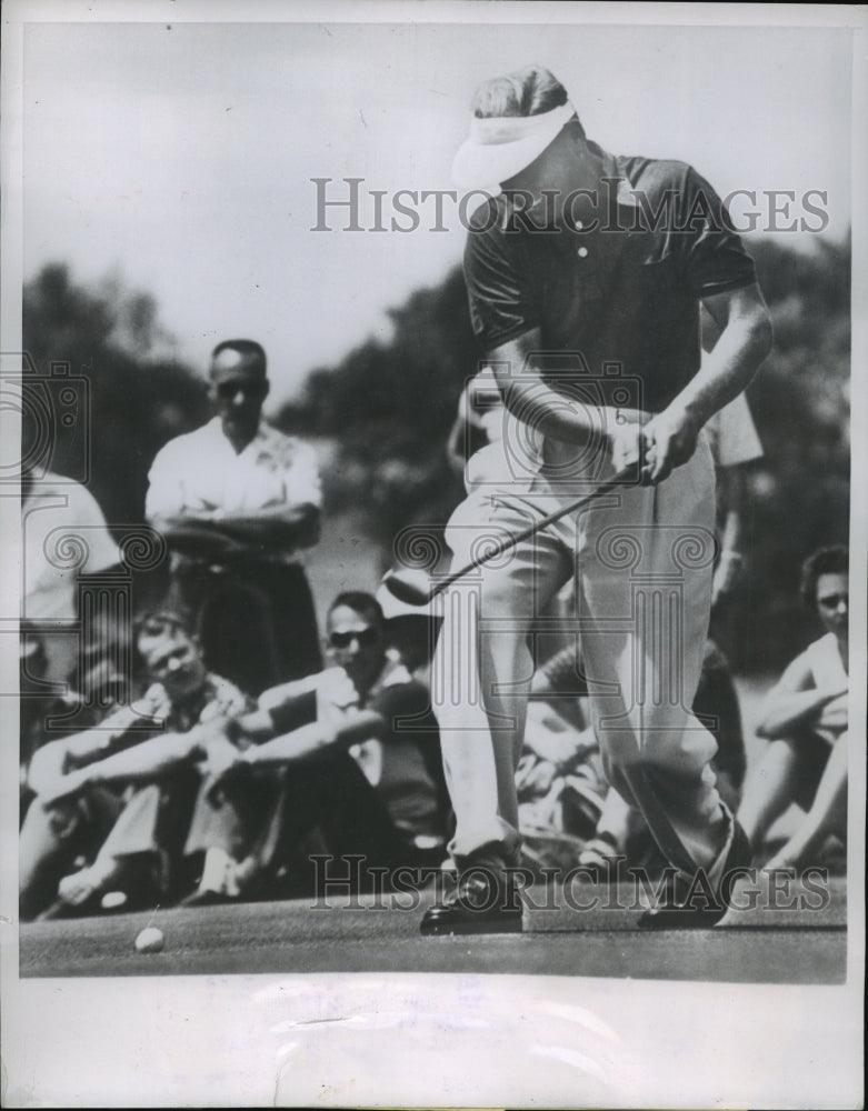 1954 Press Photo Shelly Mayfield at Keller Golf course in St Paul Minnesota- Historic Images