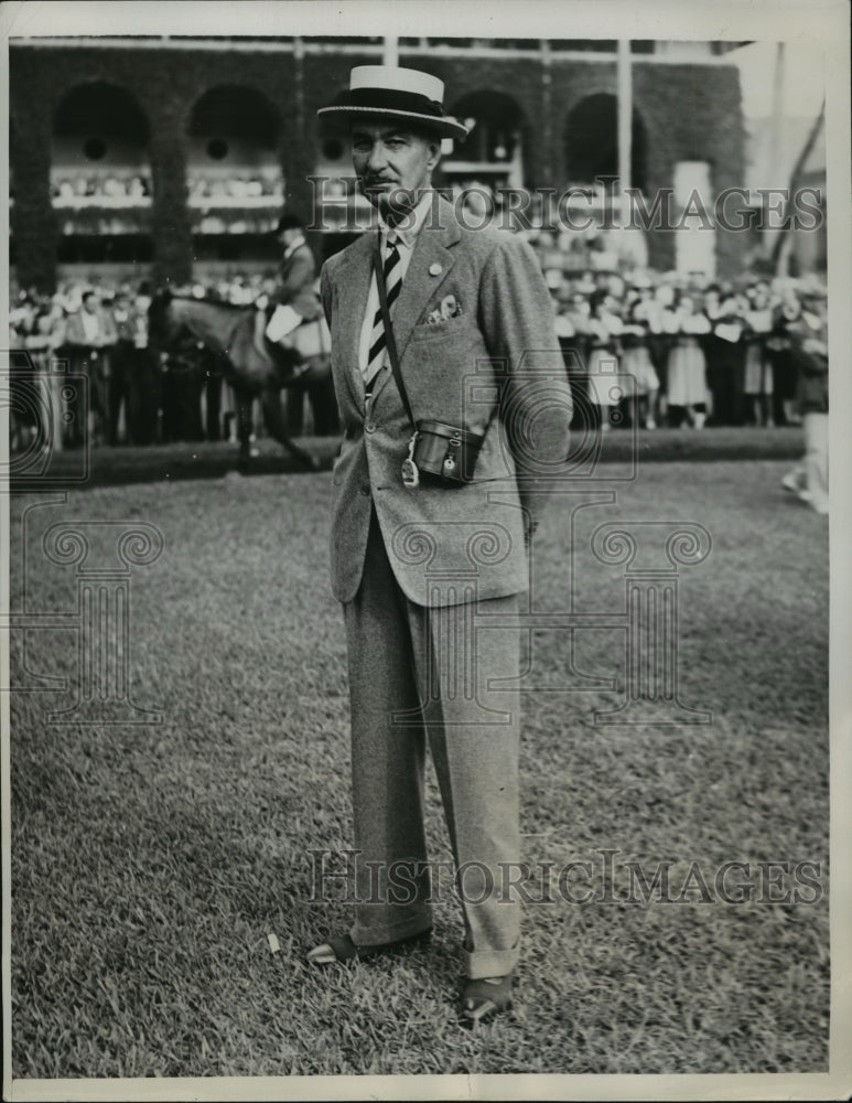 1941 Press Photo Charles Munn at Bahamas Hdcp race at Hialeah track Florida- Historic Images