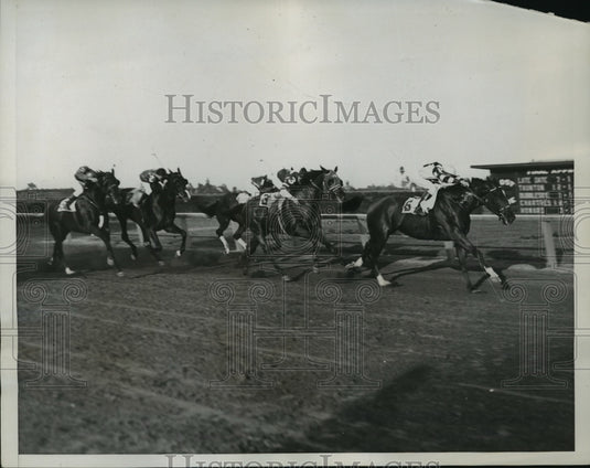 1935 Press Photo R Merritt on Major General wins at Fla Tropical Park- Historic Images