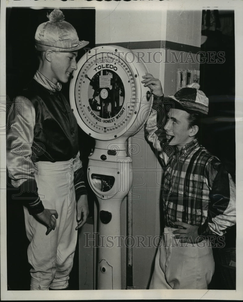 1939 Press Photo Jockeys R Robinson, W Fagan at Arcadia California race- Historic Images