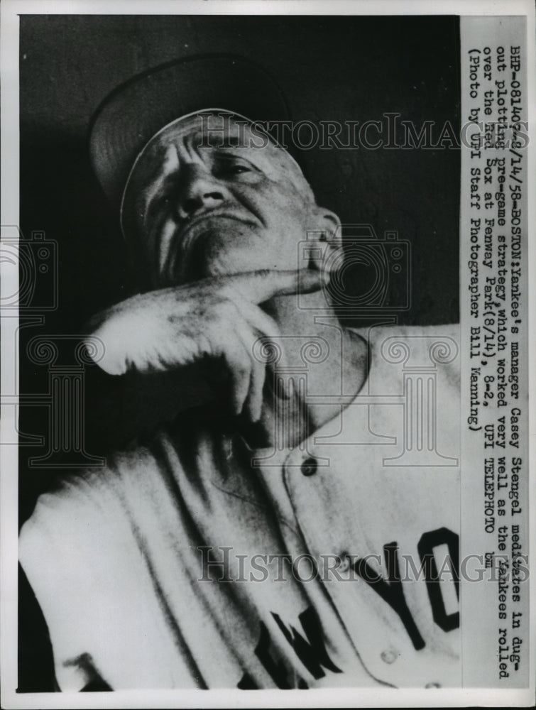 1958 Press Photo NY Yankees manager Casey Stengel at game vs Red Sox - net27264- Historic Images